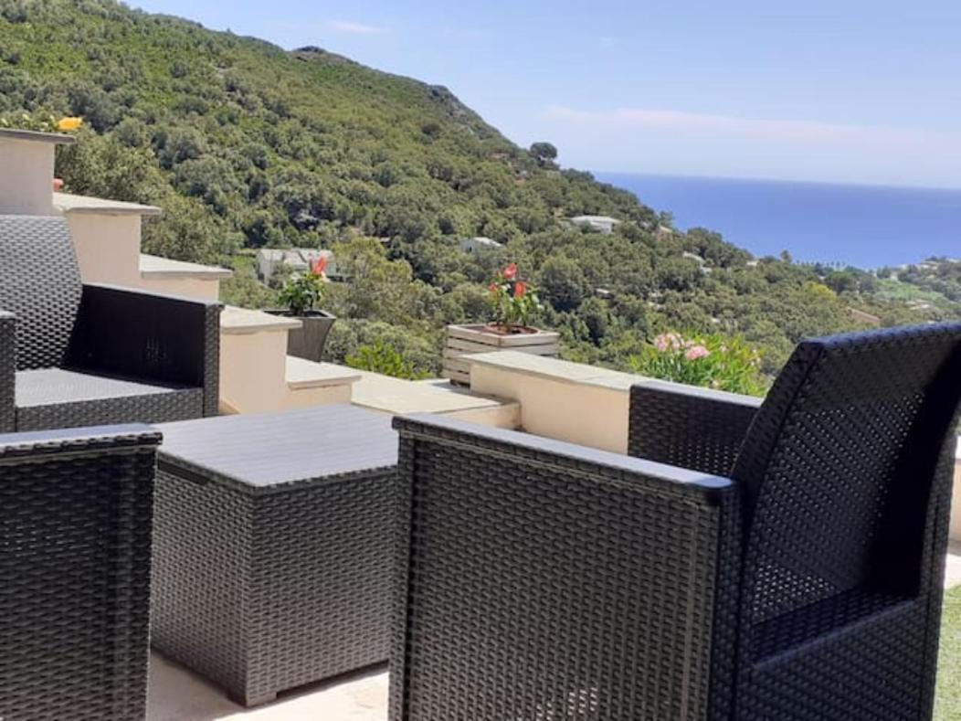 Cap Corse Uribellinu 1, Petit Dejeuner Partine Esterno foto